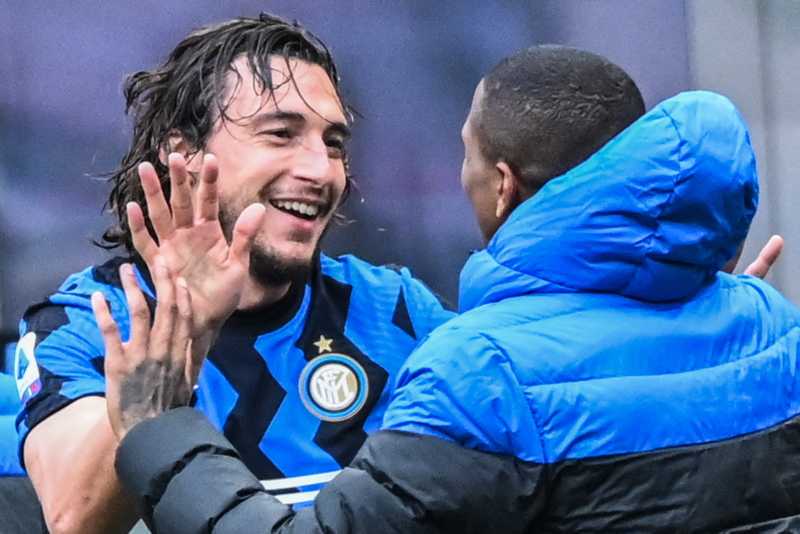 Inter Milan Kokohkan Posisi