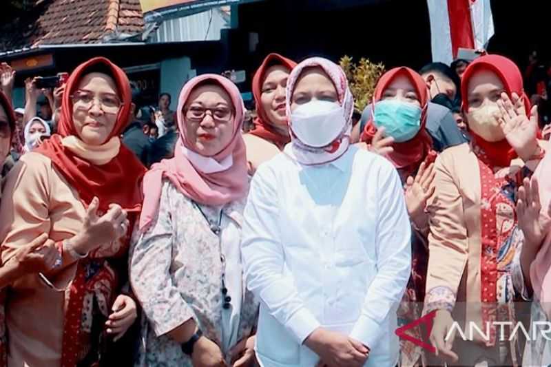 Iriana Minta Kaum Ibu Terus Berdaya bagi Keluarga