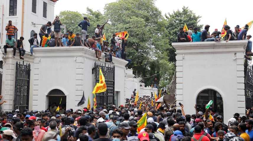Istana Presiden dan PM Sri Lanka Diserang Rakyatnya, Ke Mana Rajapaksa dan Wickremesinghe?