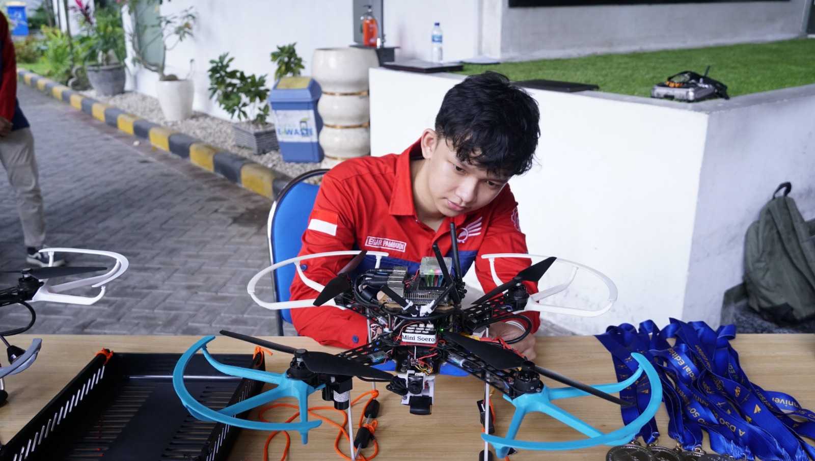 ITS Siapkan Drone Berteknologi AI untuk Terbang di Singapura