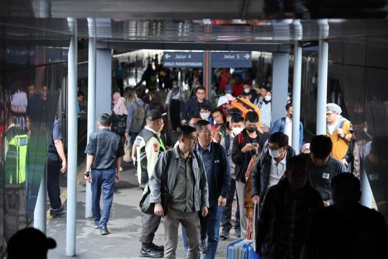 Jadwal Kereta Api dari Bandung Tidak Terganggu akibat KA Anjlok di Sidoarjo