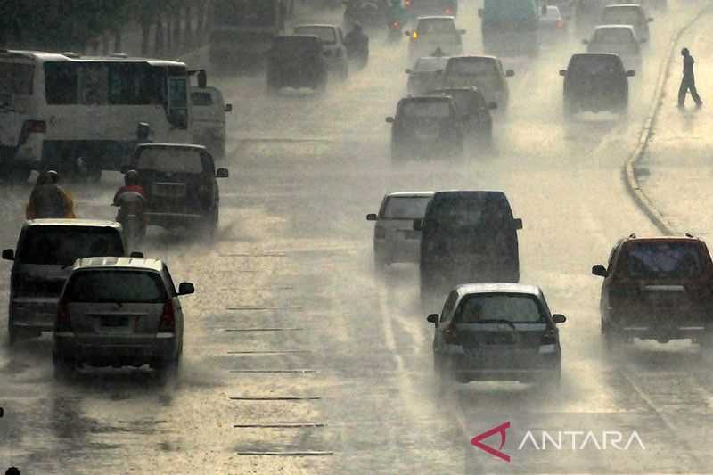 Jakarta Diperkirakan Hujan Pada Minggu