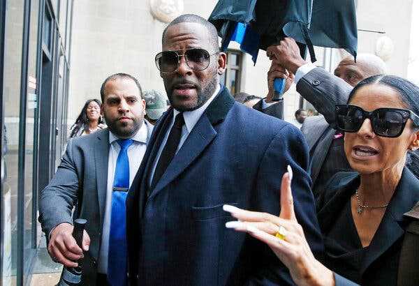 Jaksa Sebut R. Kelly Sebagai Predator Dalam Persidangan