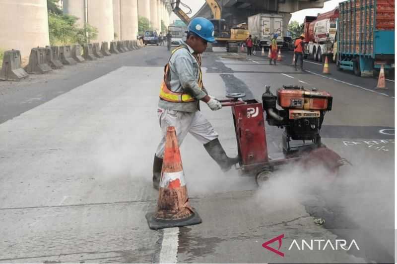 Jalan Tol Kembali Dibuat Macet