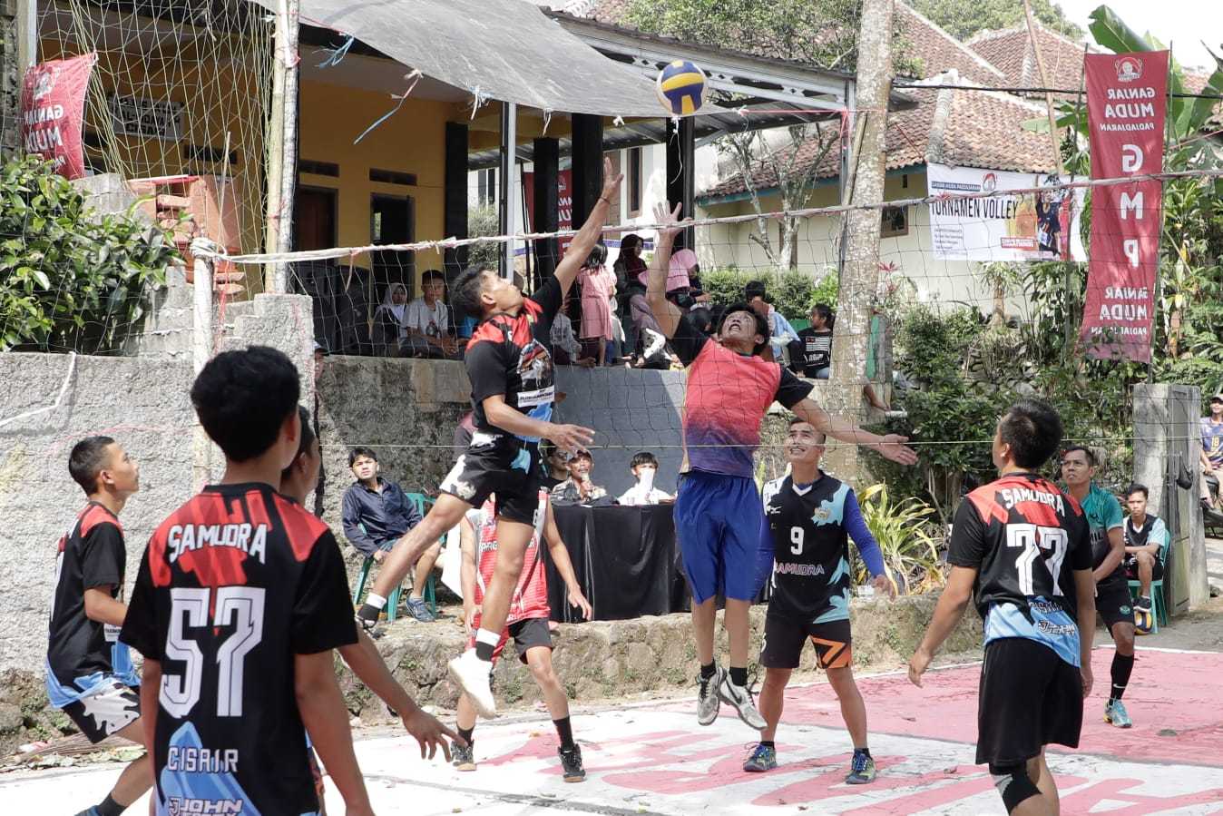 Jalin Silaturahmi, Ganjar Muda Padjajaran Gelar Tanding Bola Voli di Kabupaten Purwakarta 2