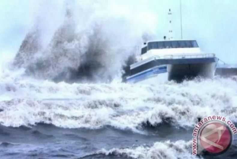 Jangan ke Laut Dulu, BMKG Peringatkan Ada Gelombang Tinggi hingga 4 Meter di Perairan Ini