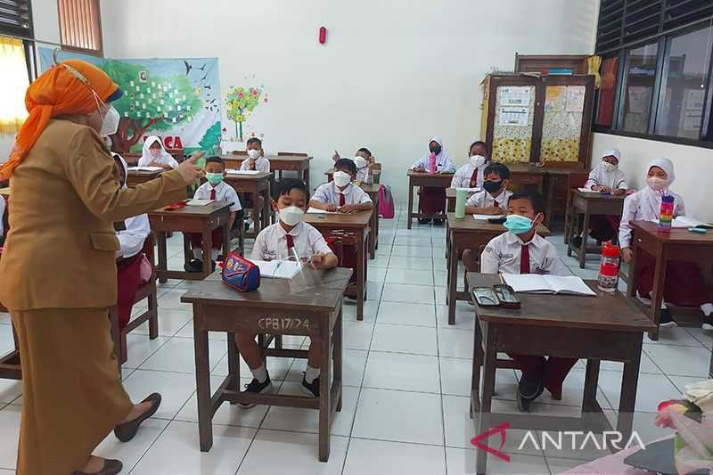 Jangan Sampai Telantar, DKI segera Rekomendasi 4.000 Guru Honorer Dapat Data Pokok Pendidikan