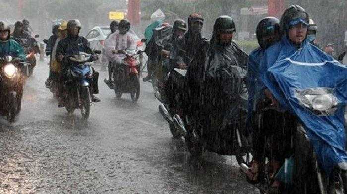 Jangan Sampai Terjadi Kecelakaan, Simak Kesiapan Berkendara Saat Musim Hujan