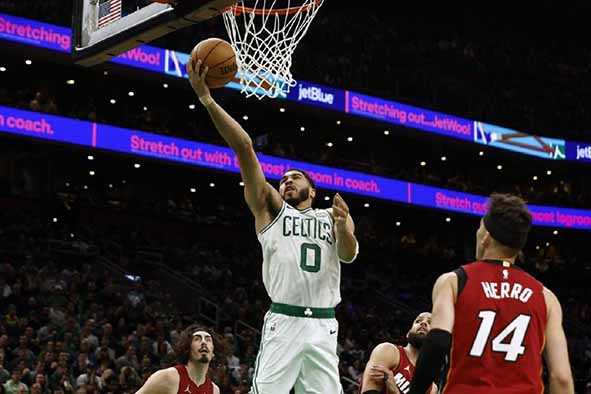 Jayson Tatum Membantu Boston Celtics Atasi Miami Heat