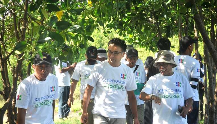 JCB -OISCA Lanjutkan Program Penghijauan dan Pembaharuan Mangrove