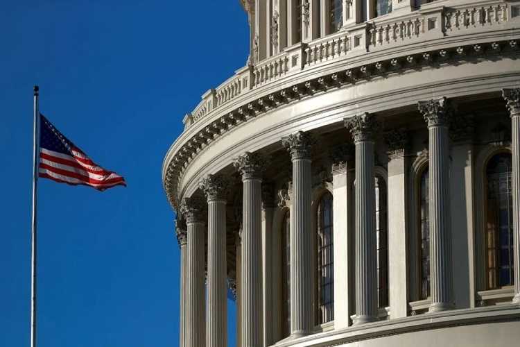 JD Vance dan Tim Walz Akan Ikuti Debat di CBS pada 1 Oktober