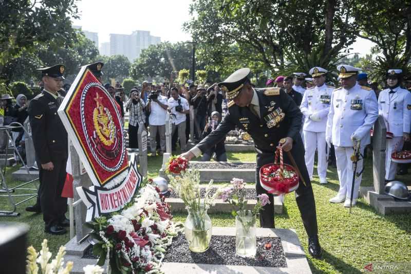 Jelang HUT TNI, Panglima TNI Ziarah ke Taman Makam Pahlawan Kalibata