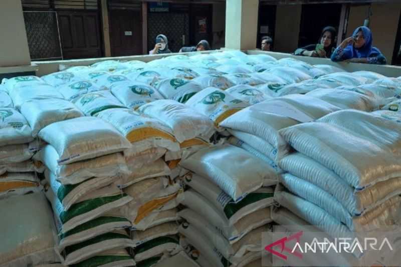Jelang Imlek, Bangka Belitung Tambah Pasokan 1.526 Ton Beras