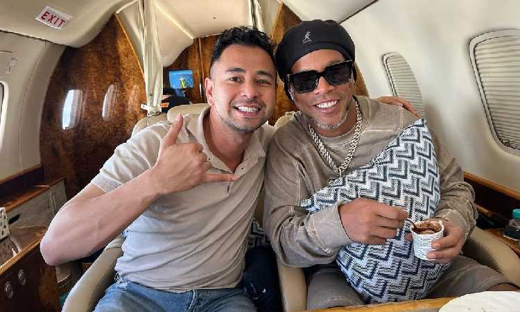 Jelang Merumput Bersama Rans Nusantara FC, Ronaldinho Cicipi Makanan Indonesia Ini Hingga Akui Kelezatannya saat Berkunjung ke Rumah Raffi Ahmad