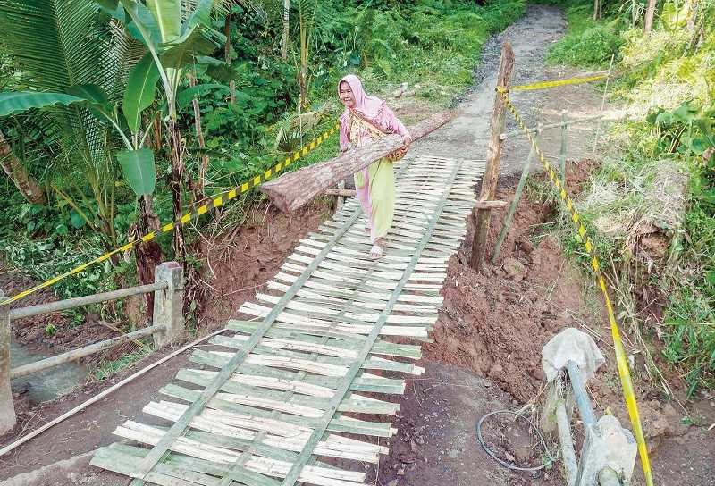 JEMBATAN DARURAT