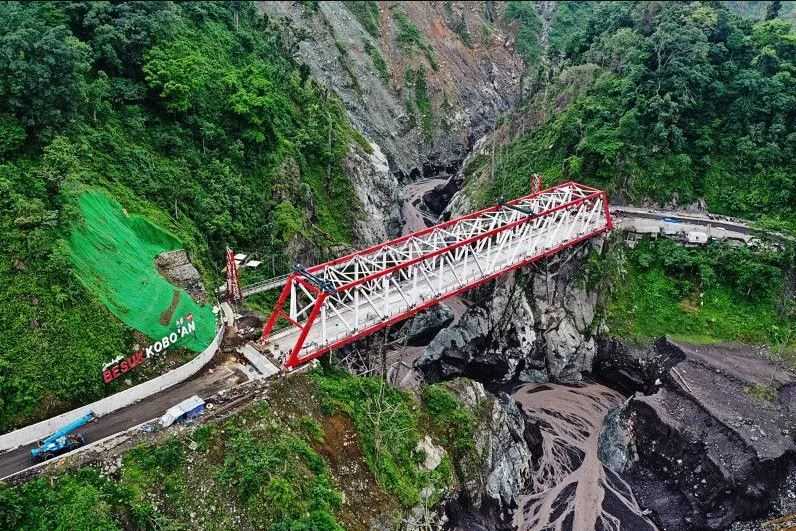 Jembatan Gladak Perak Dipastikan Rampung Sebelum Lebaran