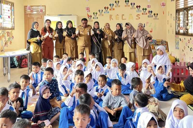 Jemput Bola, Dinkes Pekanbaru Datangi Rumah dan Sekolah untuk Imunisasi Polio