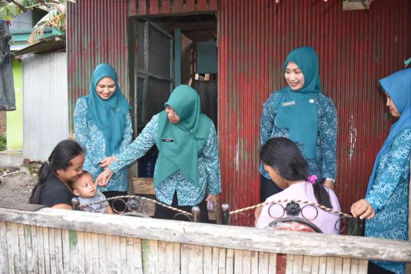 Jemput Bola, PKK dan Dinkes Selayar Sweeping Imunisasi Polio ke Rumah Warga