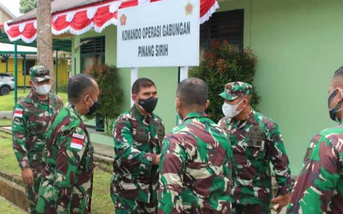 Jenderal Bintang Dua Anak Buah Kasad Sambangi Timika, Tekankan Ini Pada Prajurit TNI dalam Memburu KKB