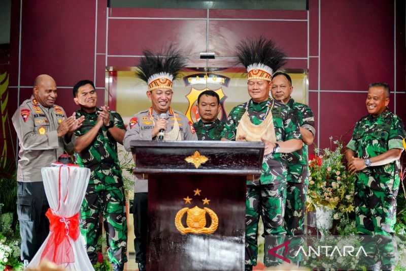 Jenderal Bintang Empat Ini Pastikan TNI dan Polri Terus Kawal Kebijakan Presiden di Papua