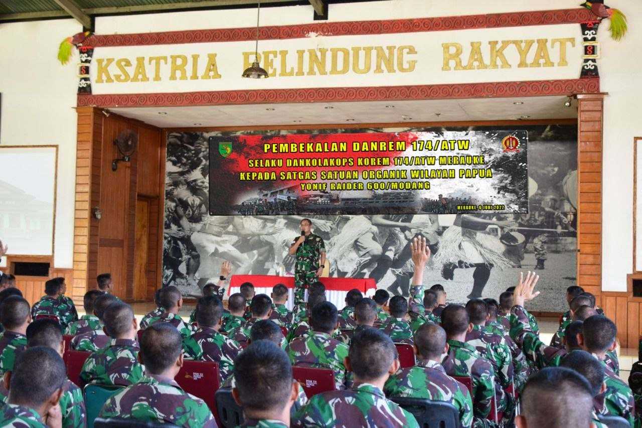 Jenderal Bintang Satu TNI Sambut Kedatangan Pasukan Raider yang Akan Bertugas di Papua