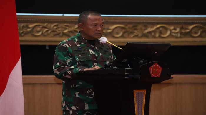 Jenderal Bintang Tiga Ini Bangga TNI Masih Dipercaya Rakyat