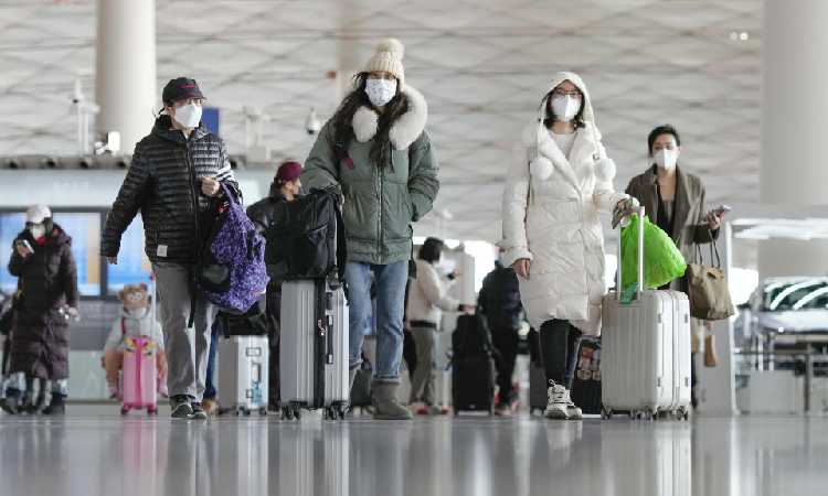 Jepang Wajibkan Turis Tiongkok Tes Covid-19 Usai Alami Lonjakan Kasus