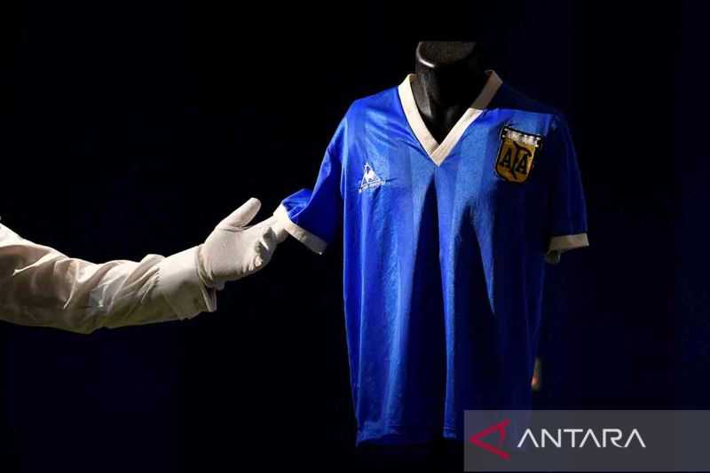 Jersey Tangan Tuhan Maradona Akan Dipamerkan Selama Piala Dunia 2022