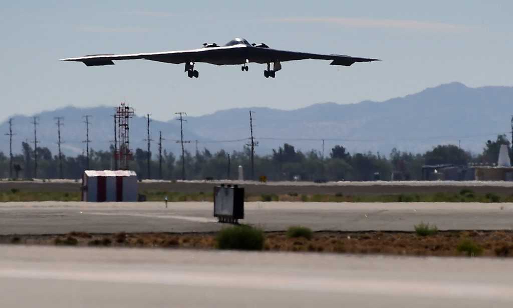 Jet Siluman B-2 AS Hantam Gudang Senjata Houthi di Yaman 2