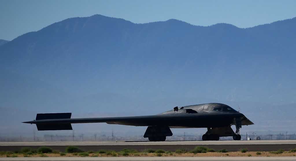 Jet Siluman B-2 AS Hantam Gudang Senjata Houthi di Yaman 5