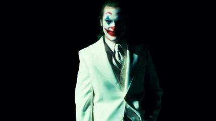 Joker 2 Menghidupkan Kembali Ide Film DC yang Dihindari Christopher Nolan