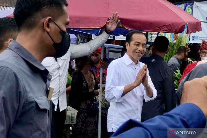 Jokowi Blusukan ke Pasar Baturiti Tabanan, Cek Harga Barang Lagi