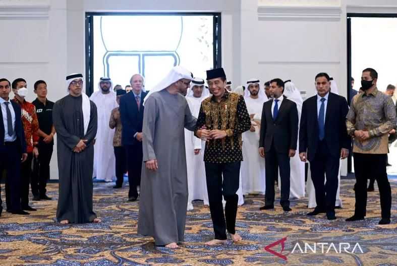 Jokowi dan Ganjar Shalat Idul Fitri di Masjid Sheikh Zayed Solo