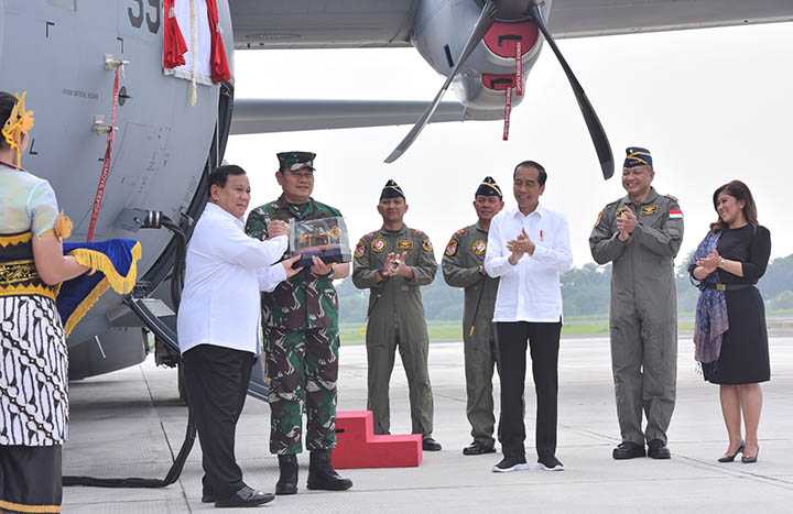 Jokowi Dorong Pemenuhan Kekuatan Minimum Alutsista