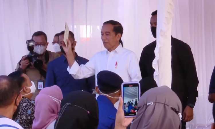 Jokowi Klaim Hampir 20 Juta Orang Sudah Terima BLT BBM