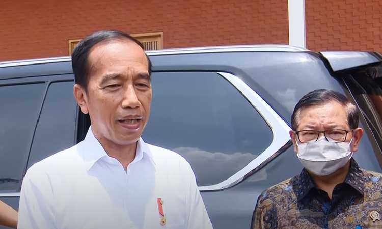 Jokowi Minta Lukas Enembe Hormati Panggilan KPK: Semua Sama di Mata Hukum