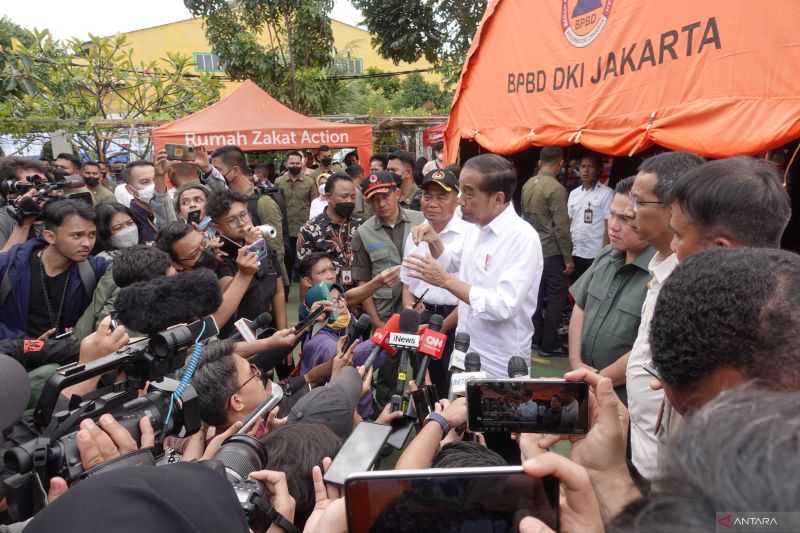 Jokowi Perintahkan Relokasi Korban Kebakaran Depo Plumpang