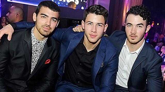 Jonas Brothers Buat Video Kompilasi di 2022, Ucapkan Tak Sabar Menanti Tahun 2023