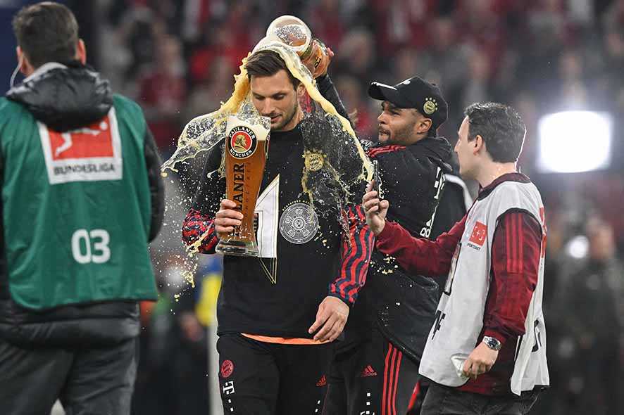 Juara 10 Kali Beruntun, Bayern Perkuat Dominasi di Bundesliga