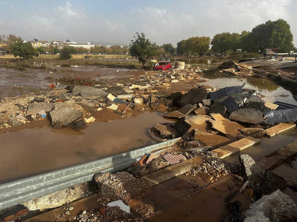 Jumlah Korban Tewas Banjir Dahsyat di Spanyol Bertambah Jadi 158 Orang 3