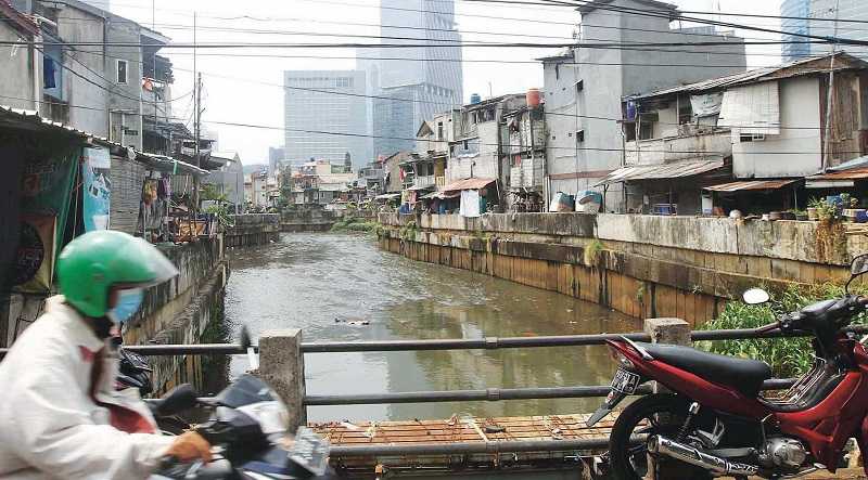 JUMLAH PENDUDUK MISKIN JAKARTA MENINGKAT