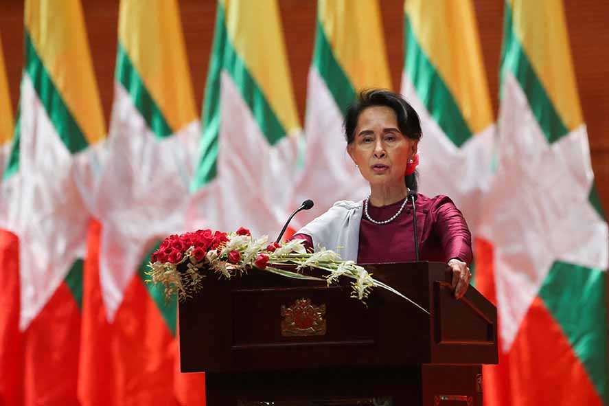 Junta Terbuka untuk Negosiasi dengan Suu Kyi