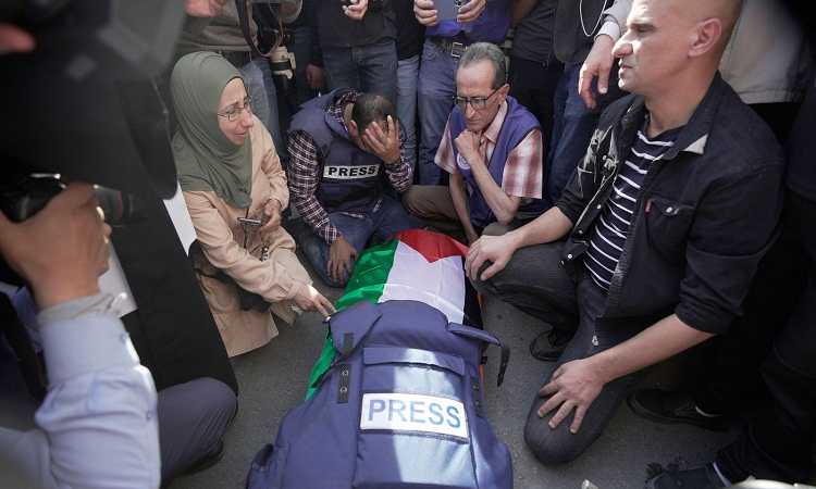 Jurnalis Senior Al-Jazeera, Shireen Abu Akleh Tewas Mengenaskan Saat Meliput Serangan Israel di Tepi Barat