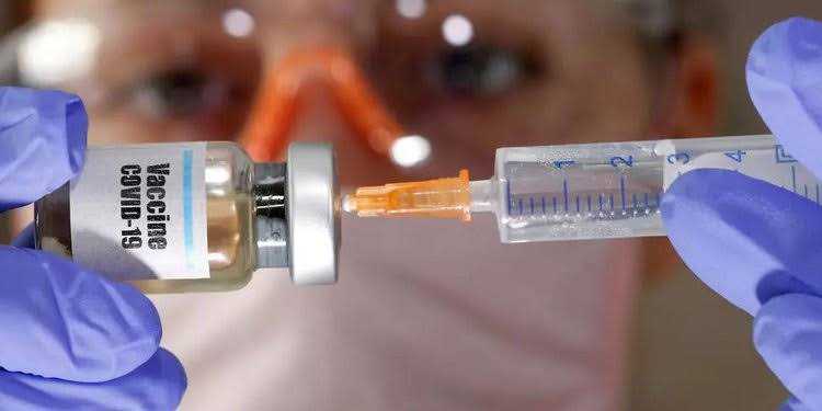 Kabar Baik, Para Pembuat Vaksin Covid-19 Memprediksi Pandemi Akan Berakhir Tahun Depan