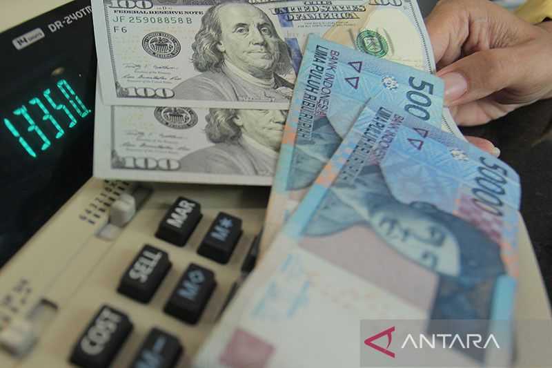 Kabar Baik, Rupiah Menguat, Pasar Sambut Baik Surplus Neraca Perdagangan RI