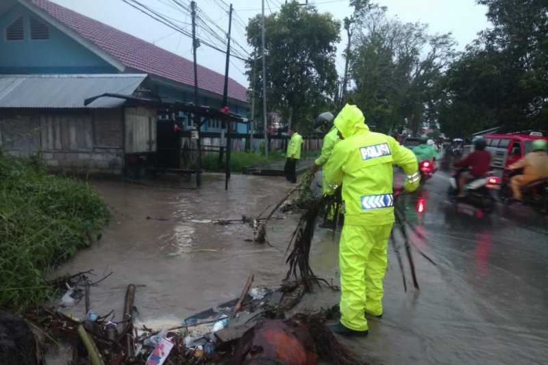 Kabar Buruk dari Ambon, Bencana Banjir dan Longsor Telan Dua Korban Jiwa, Puluhan Rumah Tertimbun Tanah