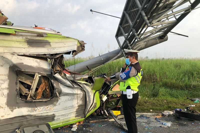 Kabar Duka yang Mengagetkan, 13 Orang Meninggal Akibat Kecelakaan Bus di Tol Surabaya-Mojokerto