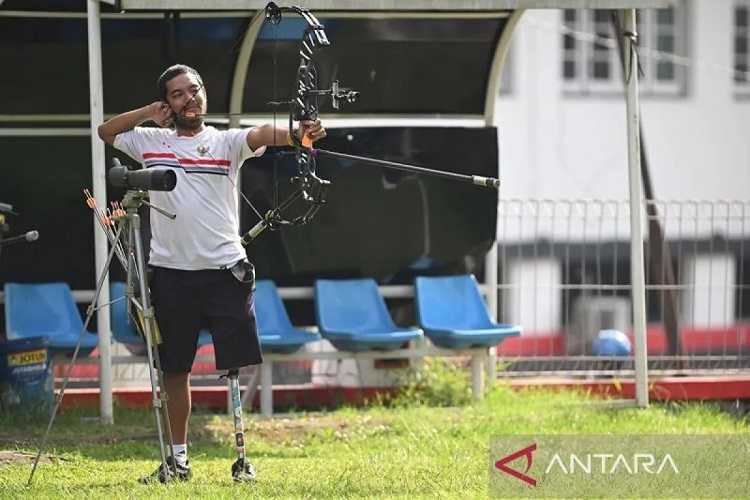 Kabar Gembira, Dua Atlet Para Panahan Indonesia Melaju ke Perempat Final Paralimpiade Paris