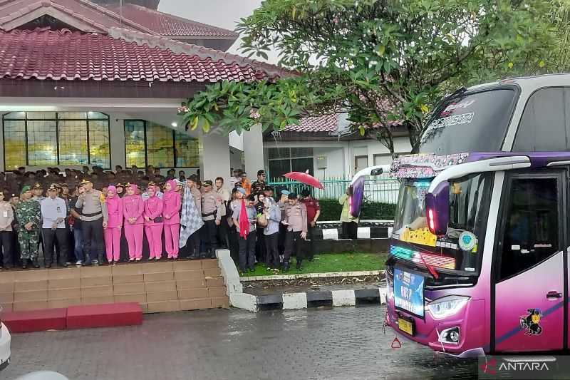 Kabar Gembira, Polres Bogor Berangkatkan 450 Warga Mudik Gratis
