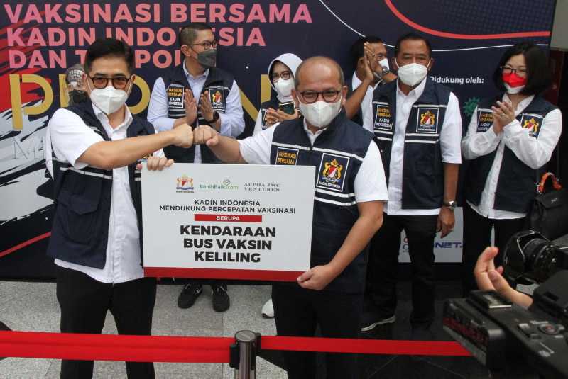 Kadin Bersama TNI dan Polri Luncurkan Mobil Vaksin Keliling 3